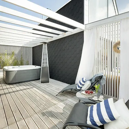 Nowoczesny Z Jacuzzi 7